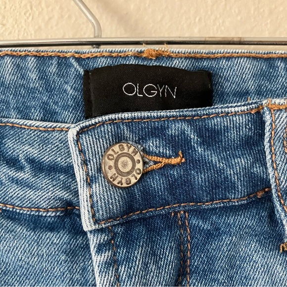 OLGYN Distressed Jean Short -Fits like a 6 - Size 8 - Picture 3 of 5